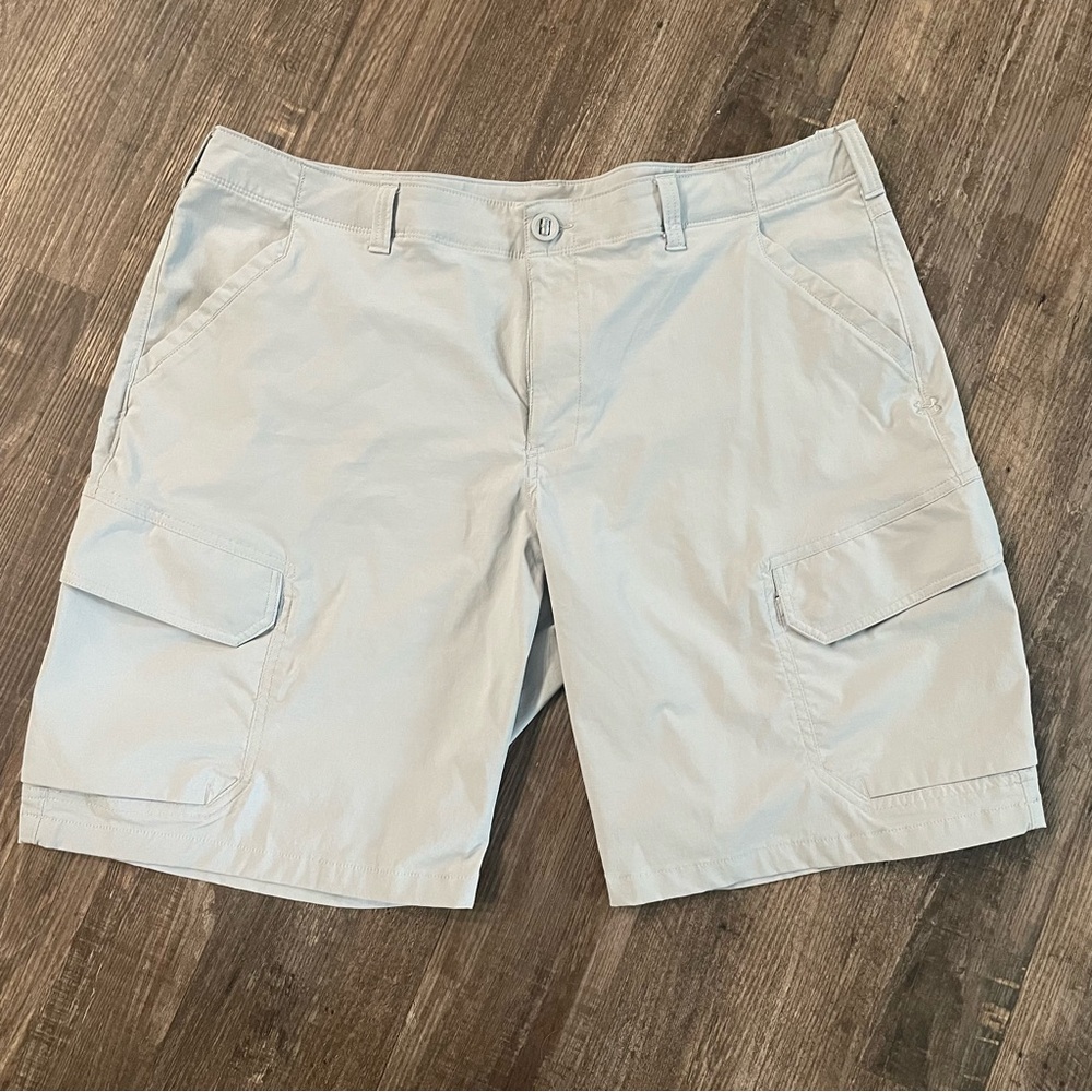 Men’s Under Armour Light Gray Shorts
